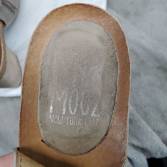 Miz Mooz Shoes Womens Size 7.5 Maddie Taupe Brown Leather Heeled Sandals - Picture 2 of 10